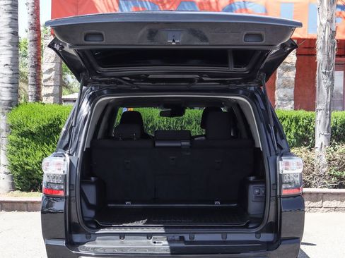 Used 2022 Toyota 4Runner TRD Off-Road AWD/4WD image 8