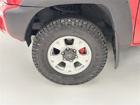 Used 2013 Toyota Tacoma PreRunner image 23
