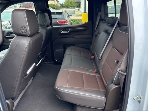 Used 2026 GMC Sierra 1500 Denali w/ Technology Package AWD/4WD image 12