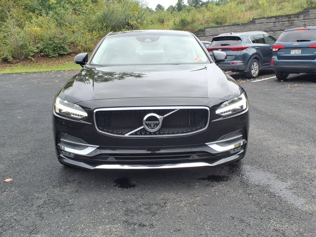 Used 2018 Volvo S90 T5 Momentum w/ Convenience Package AWD/4WD image 5