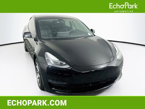 Used 2021 Tesla Model 3 Standard Range Plus RWD image 1