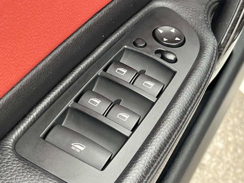 Used 2013 BMW 135i Convertible image 19