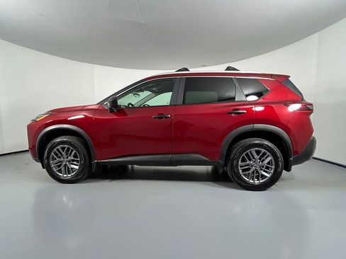 Used 2023 Nissan Rogue S image 3