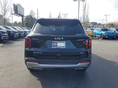 New 2026 Kia Sorento S image 5
