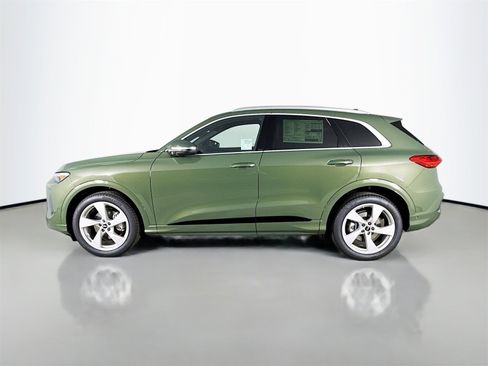 New 2025 Audi Q5 Prestige image 4