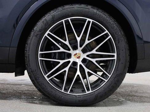 New 2026 Porsche Cayenne E-Hybrid AWD/4WD image 38