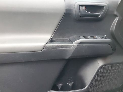 Used 2023 Toyota Tacoma SR image 18