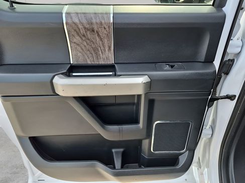 Used 2019 Ford F250 Lariat image 17