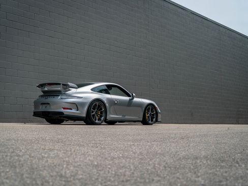 Used 2016 Porsche 911 GT3 RWD image 16