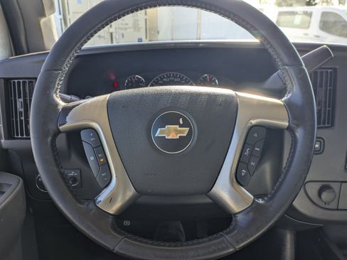 Used 2018 Chevrolet Express 3500 w/ Power Convenience Package image 20