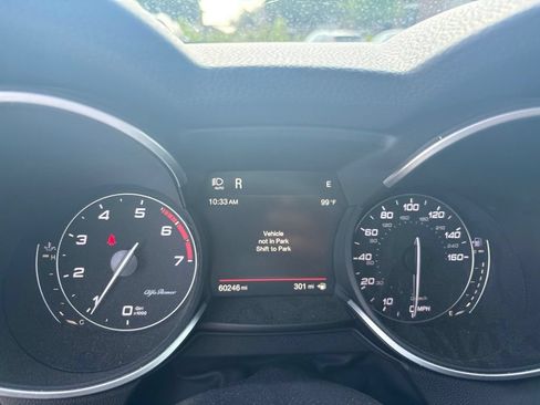 Used 2019 Alfa Romeo Stelvio AWD image 18