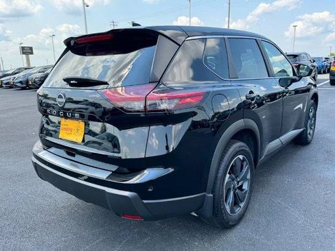 Certified 2026 Nissan Rogue SV FWD image 3