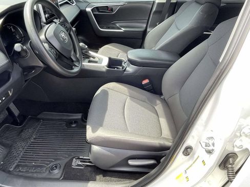Used 2025 Toyota RAV4 LE image 13