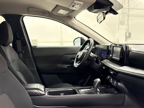 Used 2025 Nissan Kicks S image 22