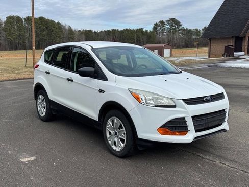 Used 2013 Ford Escape S image 2