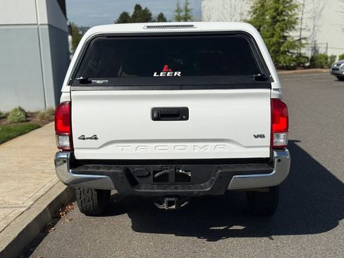 Used 2019 Toyota Tacoma SR5 image 5