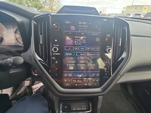 Used 2025 Subaru Ascent Bronze Edition image 21