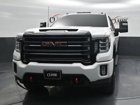 Used 2023 GMC Sierra 2500 AT4 AWD/4WD image 4