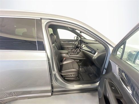 Used 2024 Cadillac XT6 Premium Luxury image 29