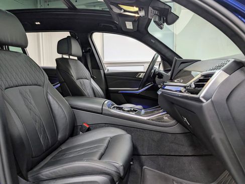 Used 2023 BMW X7 M60i w/ M Sport Professional Package image 33