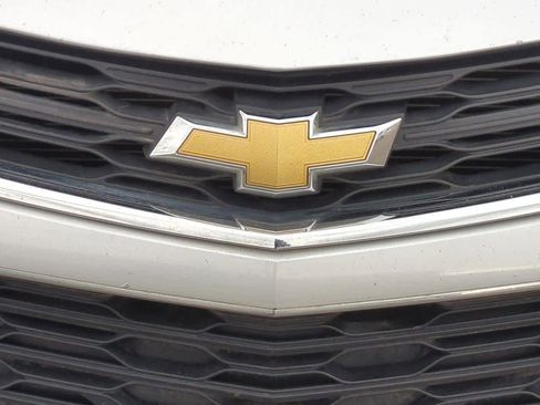 Used 2018 Chevrolet Cruze LT w/ Convenience Package image 11