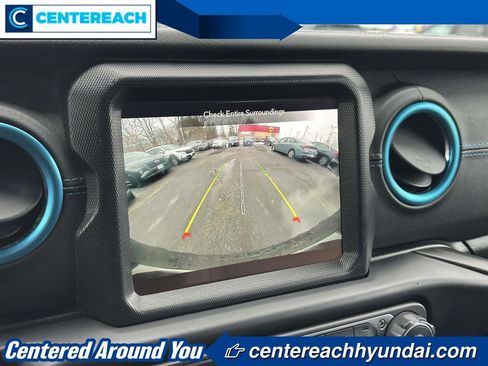 Used 2021 Jeep Wrangler Unlimited Rubicon 4xe w/ Cold Weather Group AWD/4WD image 25