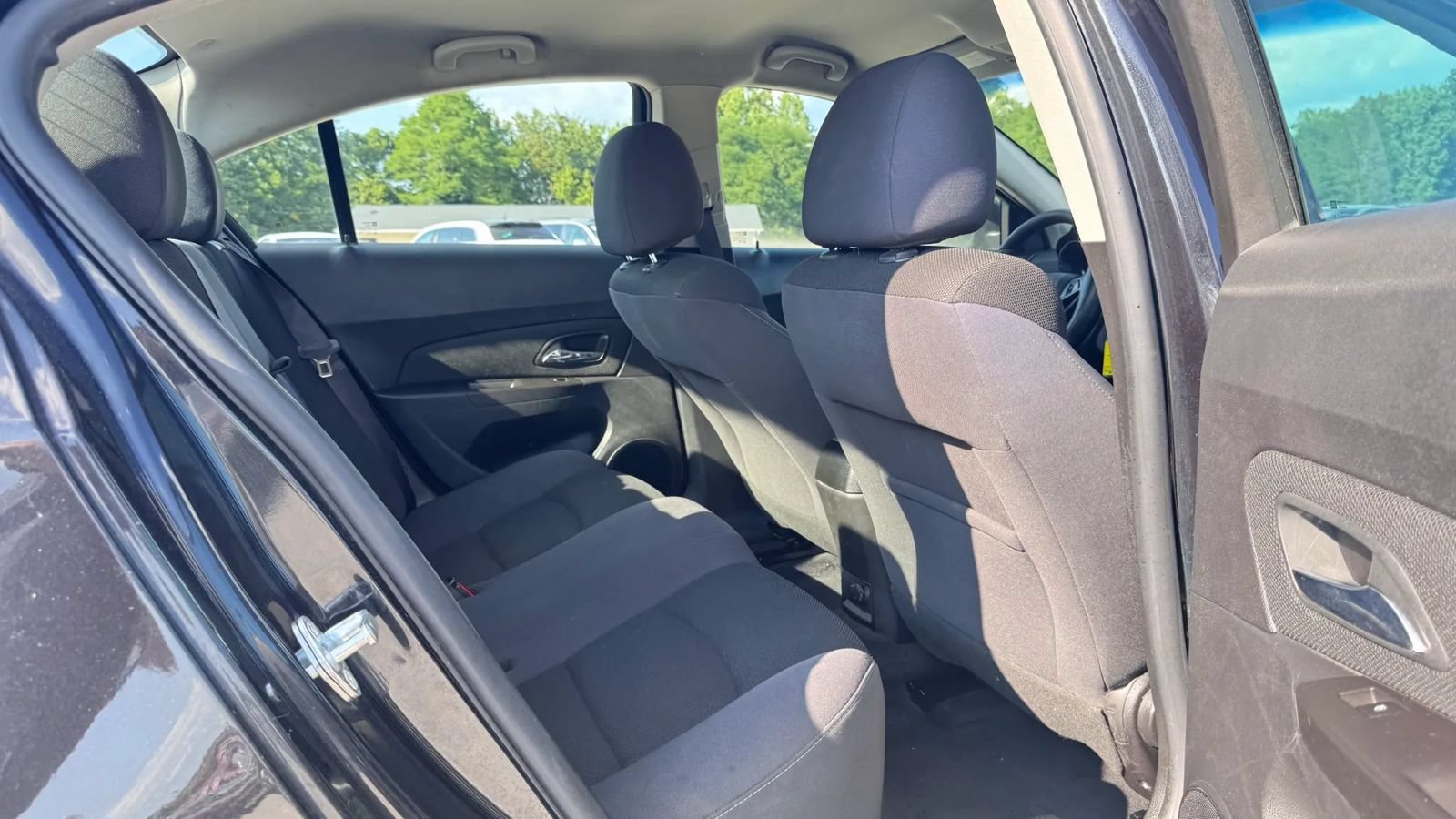 Used 2015 Chevrolet Cruze LT FWD image 23