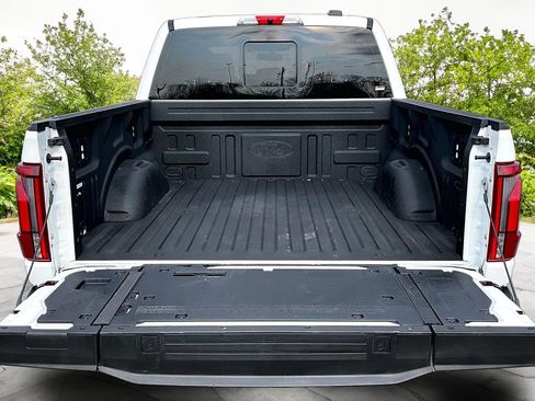 Used 2025 Ford F150 Platinum w/ Equipment Group 702A High image 18