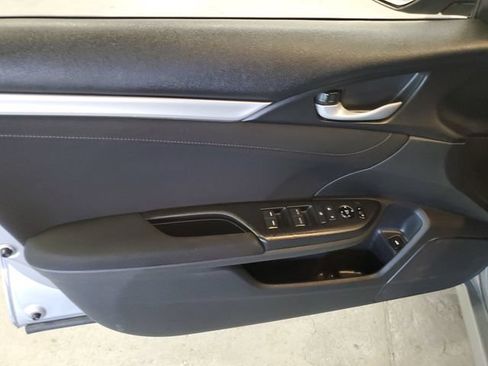 Used 2019 Honda Civic EX image 12