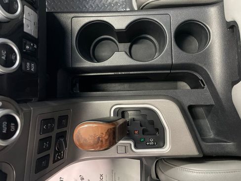 Used 2010 Toyota Sequoia Platinum AWD/4WD image 26