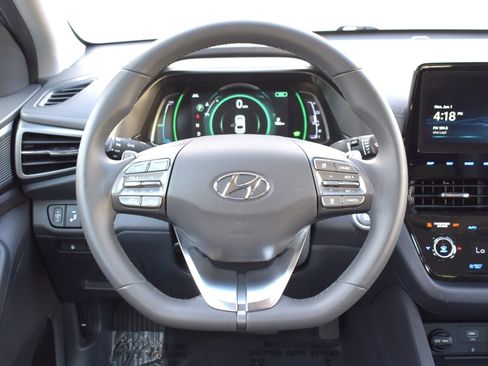 Used 2022 Hyundai Ioniq Limited FWD image 15