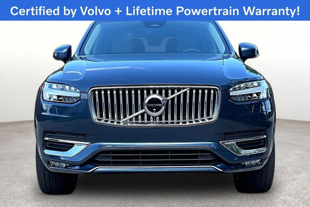 Used 2025 Volvo XC90 B6 Plus w/ Protection Package AWD/4WD image 4