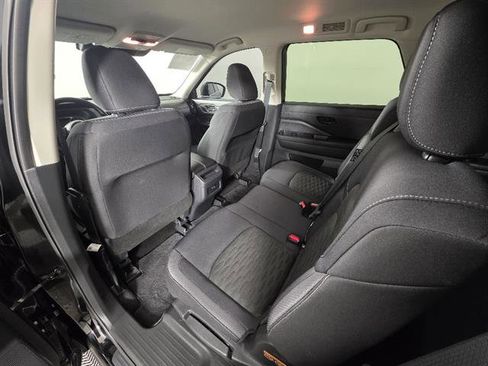 Used 2025 Nissan Pathfinder S w/ Cargo Package image 27
