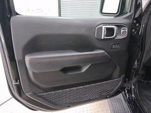 Used 2022 Jeep Wrangler Unlimited Rubicon w/ Xtreme Recon 35" Tire Package image 21