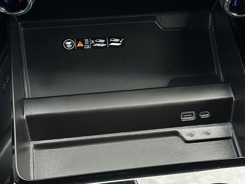 Used 2025 Chevrolet Tahoe LT image 29