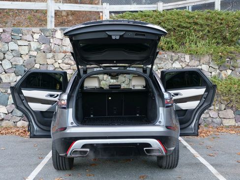 Used 2018 Land Rover Range Rover Velar R-Dynamic HSE image 10