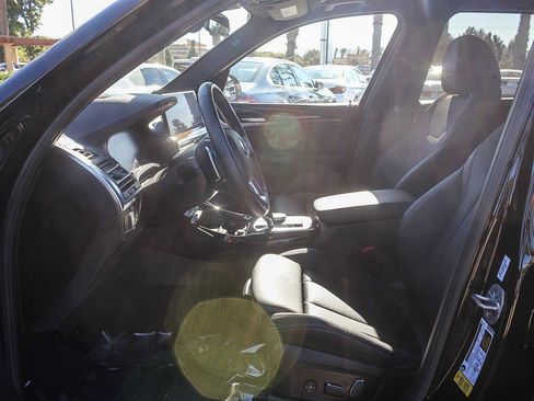 Used 2024 BMW X3 sDrive30i w/ Premium Package w/ZPA image 17