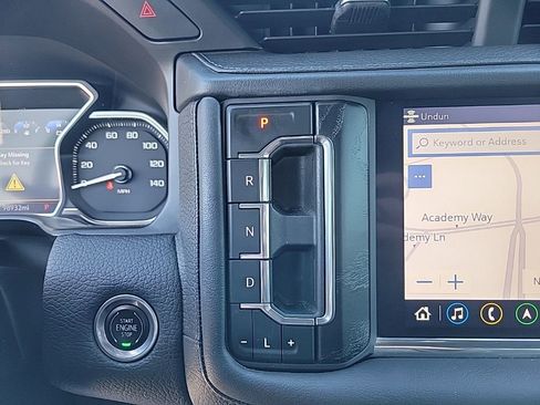 Used 2021 GMC Yukon XL Denali w/ Denali Premium Package image 22