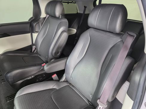 Used 2022 Kia Carnival SX Prestige FWD image 16