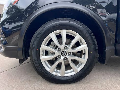 Used 2021 Nissan Rogue Sport SV FWD image 52