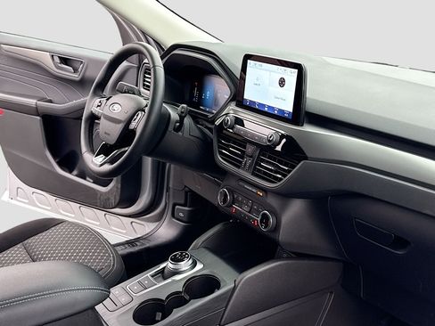 Used 2023 Ford Escape Active image 5