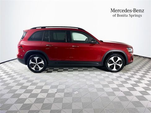 Certified 2025 Mercedes-Benz GLB 250 image 8