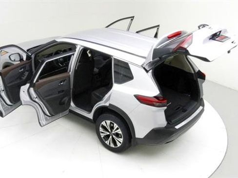 Certified 2023 Nissan Rogue SV FWD image 38