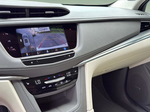 Certified 2024 Cadillac XT5 Premium Luxury w/ Technology Package AWD/4WD image 40