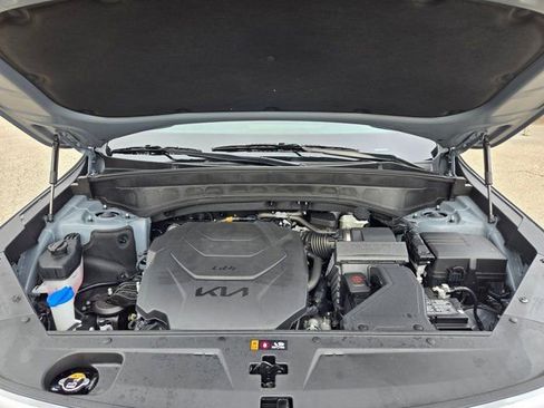 Used 2025 Kia Telluride S image 31