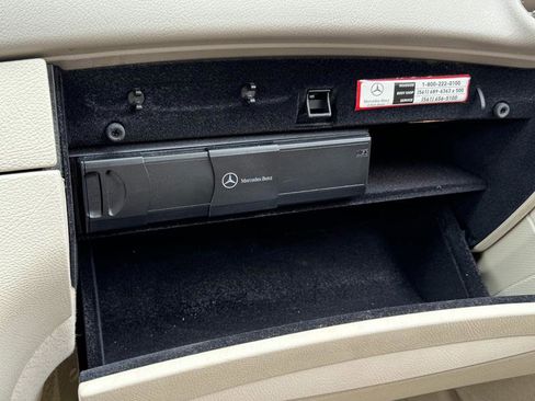 Used 2005 Mercedes-Benz CLK 320 3.2L image 25