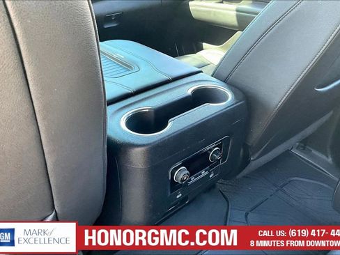 Used 2023 Chevrolet Tahoe LT RWD image 10
