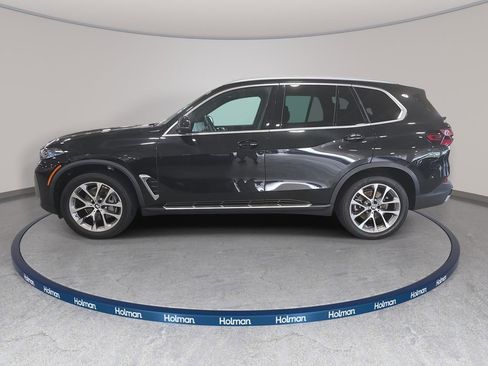 Certified 2025 BMW X5 sDrive40i w/ Climate Comfort Package RWD image 9