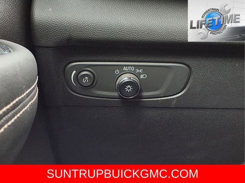Used 2022 Buick Envision Essence w/ Sport Touring Package image 17