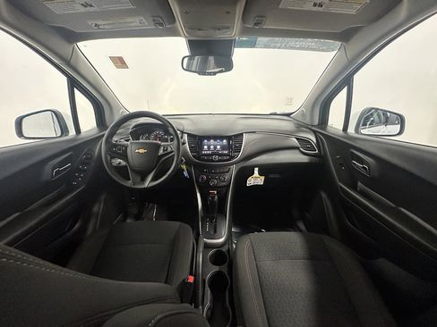 Certified 2022 Chevrolet Trax LS w/ Tint and Cruise Package image 20